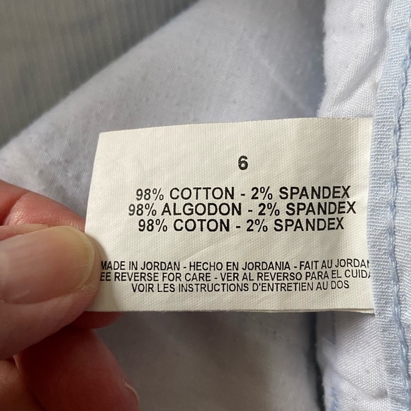 Gloria Vanderbilt Bermuda Shorts Light Blue Pin Stripe Flat Front Size 6 - Picture 3 of 13